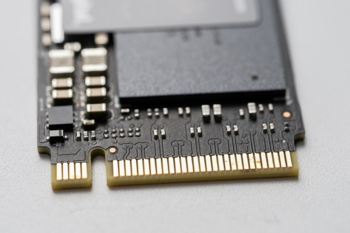 SATA so với NVMe